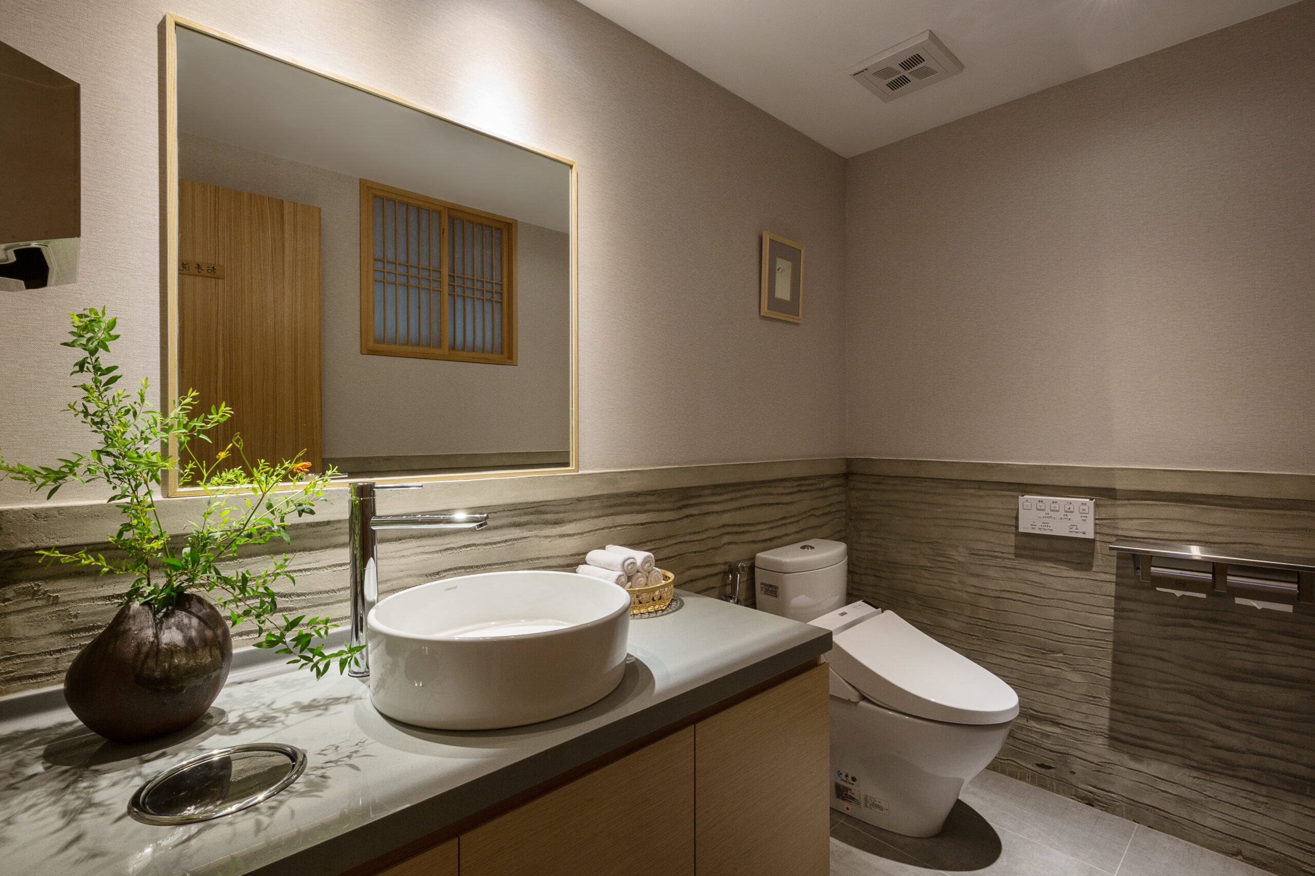 台湾の鮨店(寿司店)の内装施工事例