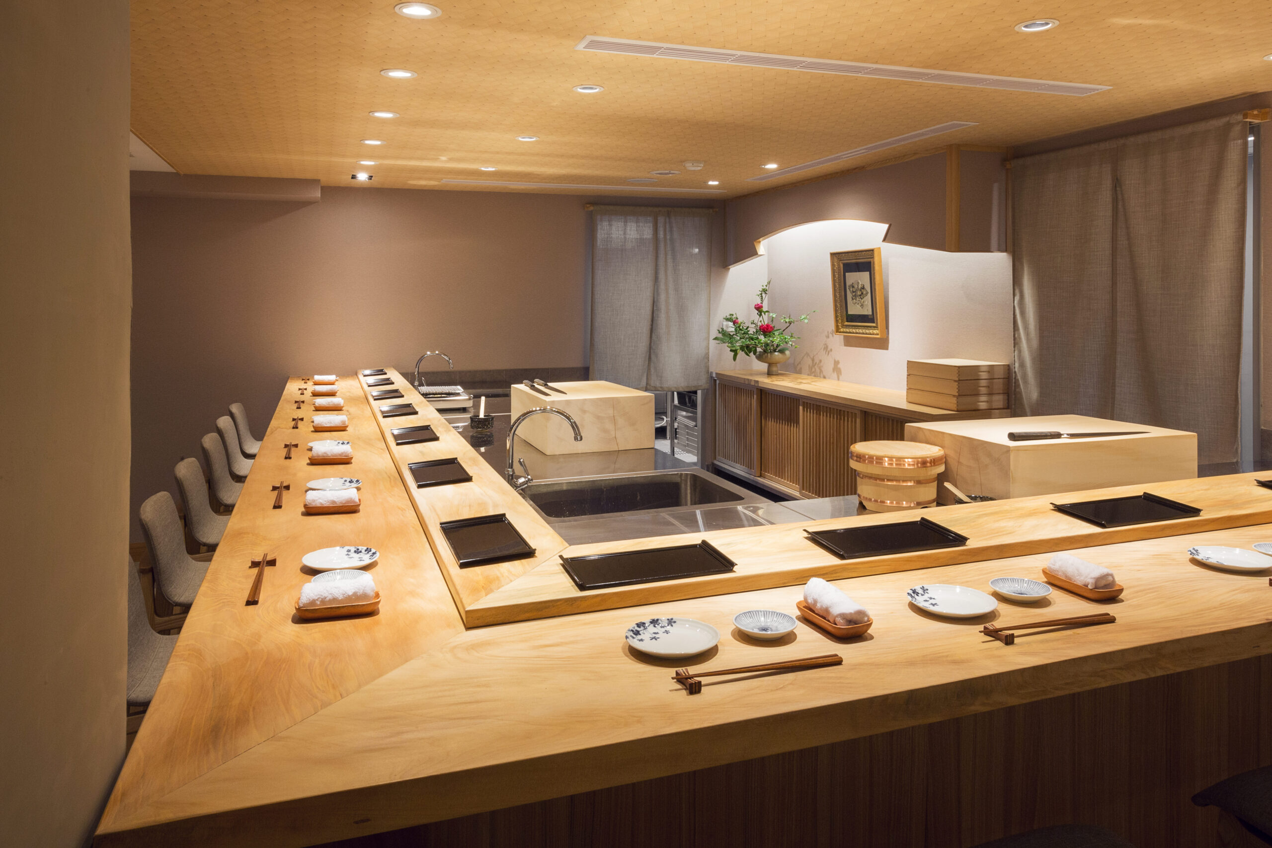 台湾の鮨店(寿司店)の内装施工事例