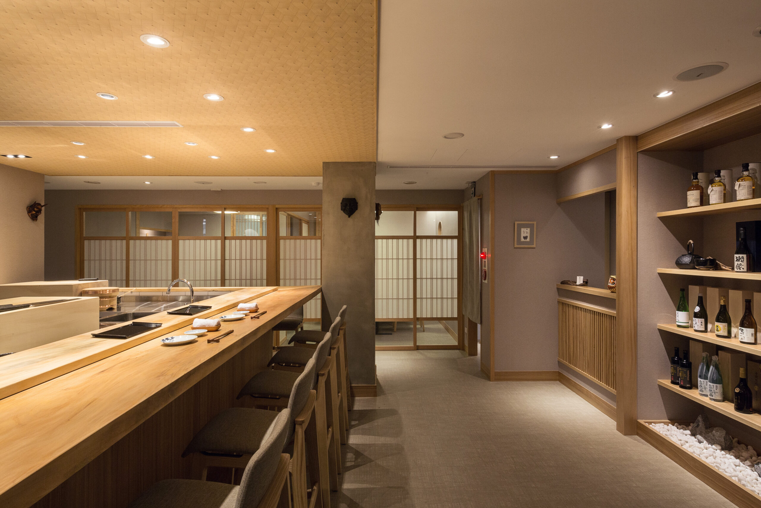 台湾の鮨店(寿司店)の内装施工事例