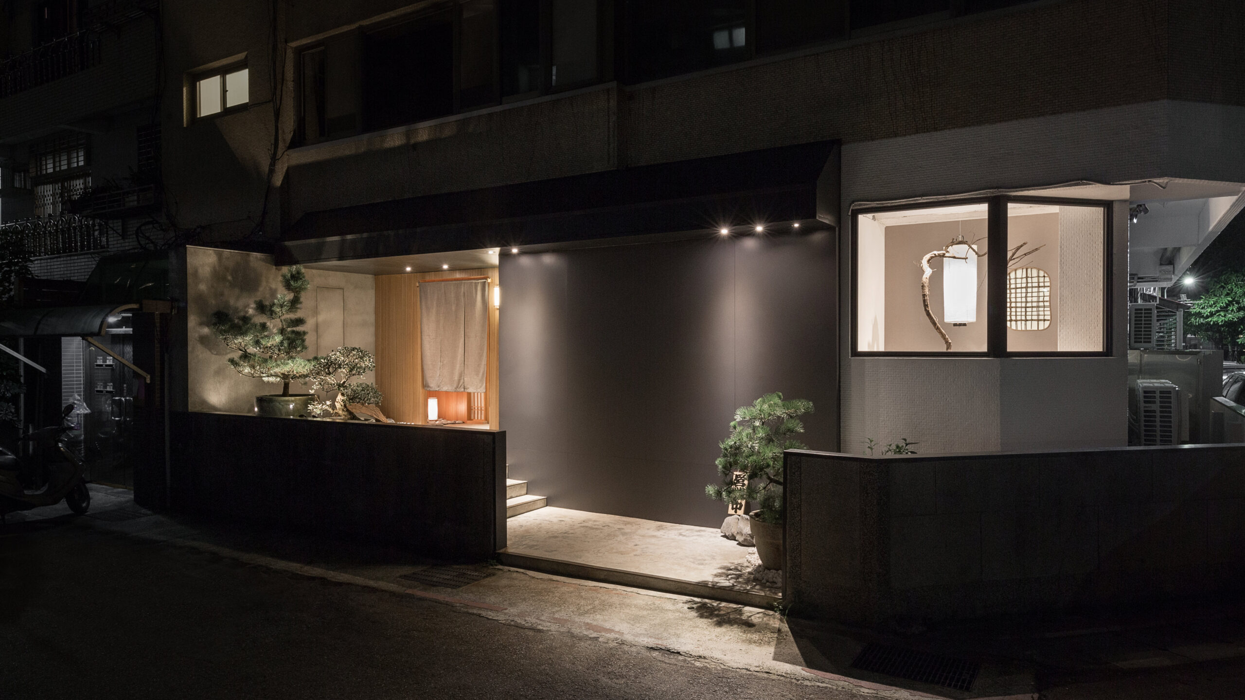 台湾の鮨店(寿司店)の内装施工事例