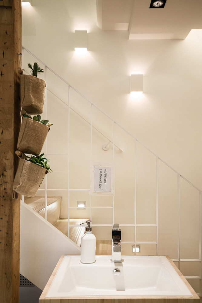 日系企業が台湾で出店したファストフード店の内装デザイン施工事例