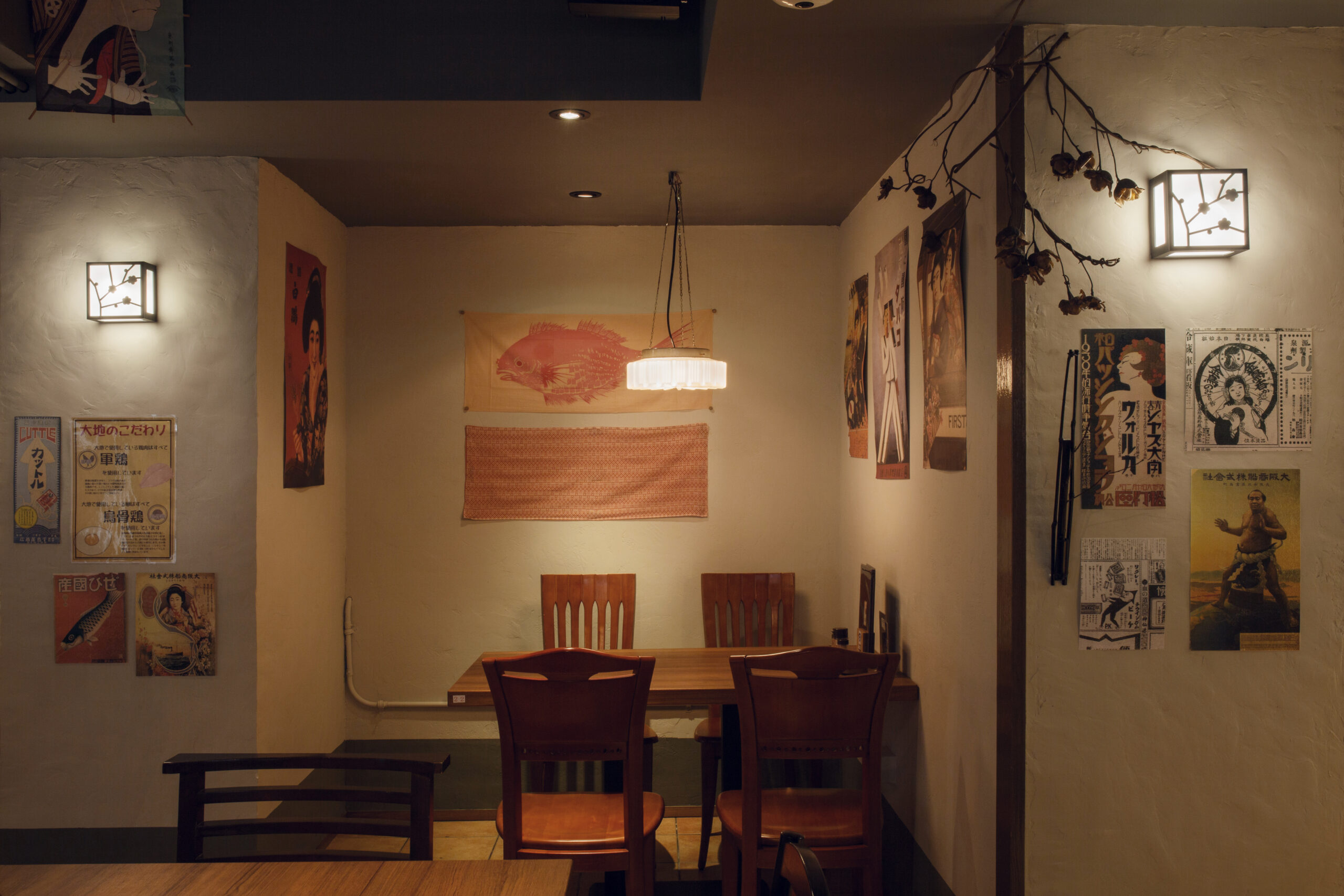 大正ロマンを醸し出すインテリアデザイン|居酒屋内装工事(台湾)