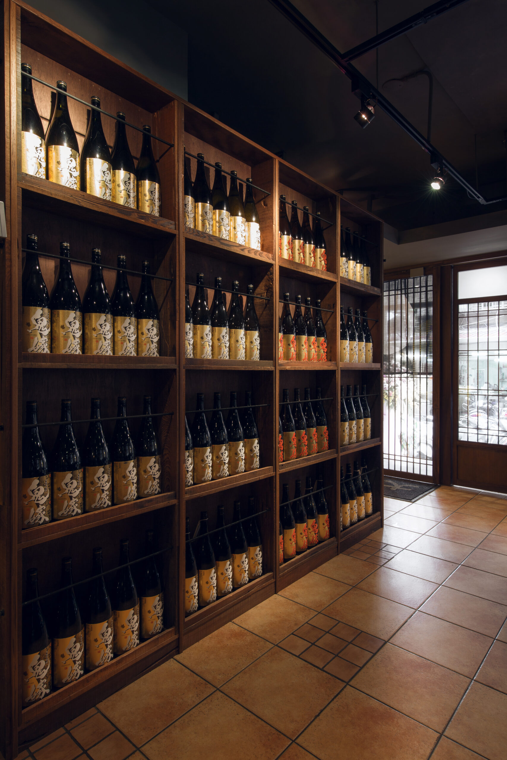 大正ロマンを醸し出すインテリアデザイン|居酒屋内装工事(台湾)