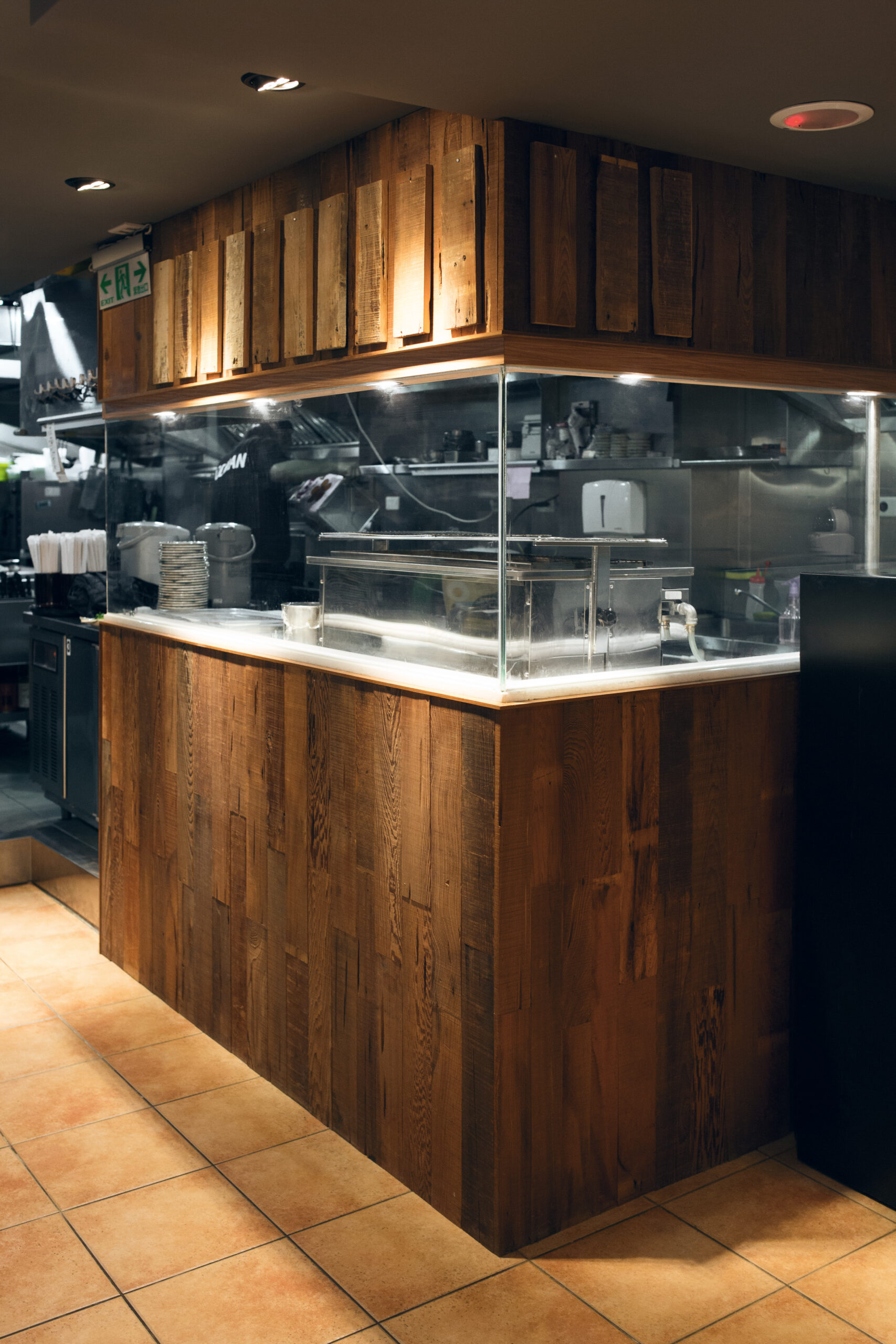 大正ロマンを醸し出すインテリアデザイン|居酒屋内装工事(台湾)