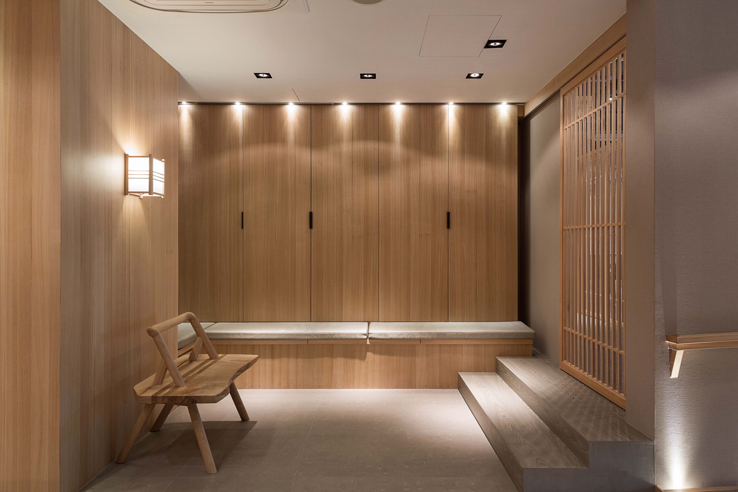 しゃぶしゃぶ店の和モダンな店舗内装 施工事例
