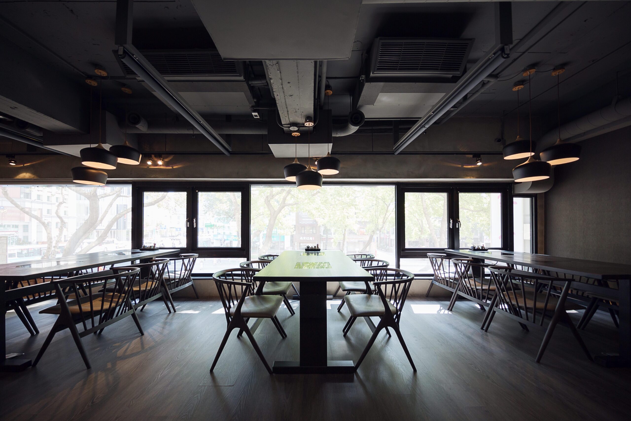 しゃぶしゃぶ店の和モダンな店舗内装 施工事例
