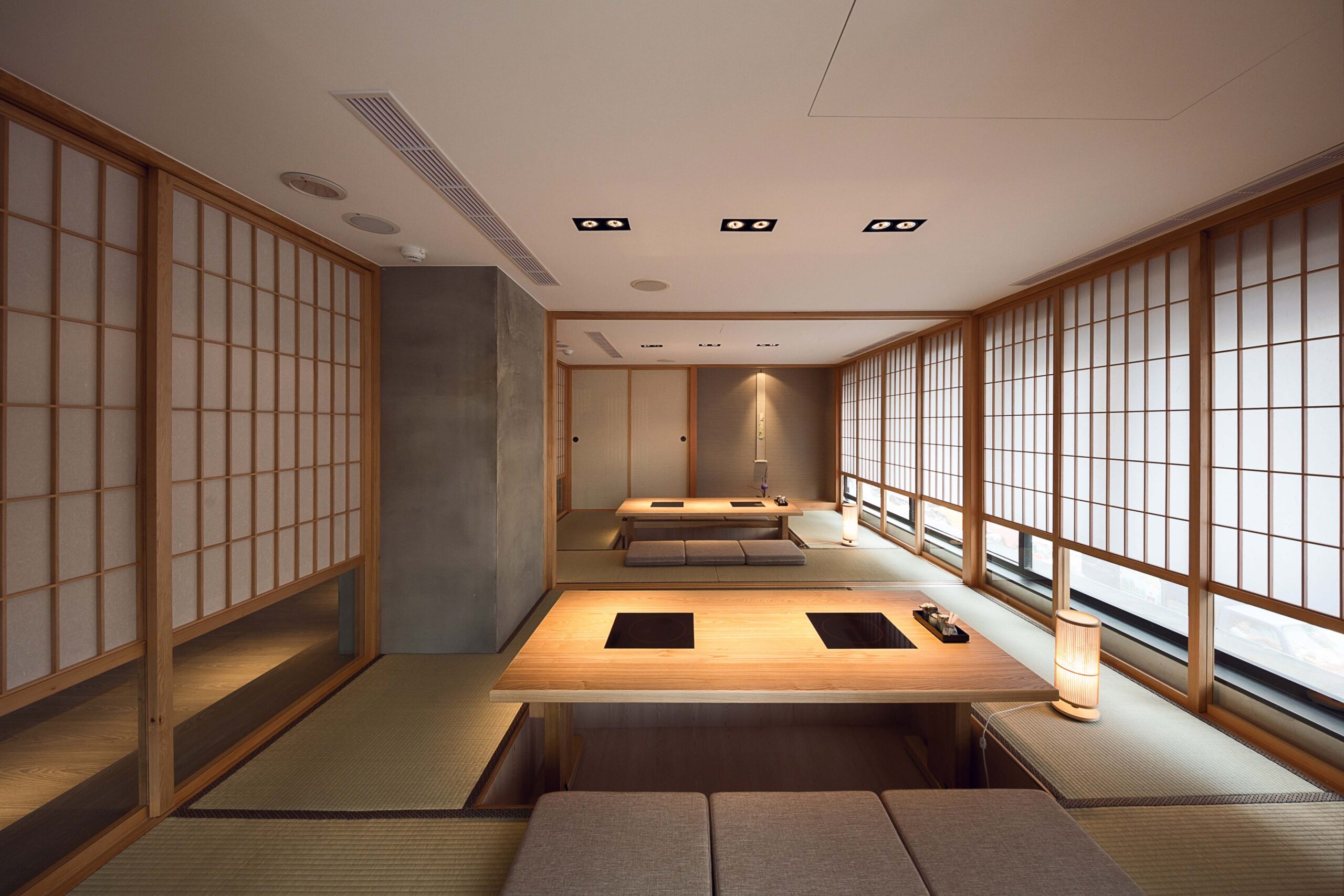 しゃぶしゃぶ店の和モダンな店舗内装 施工事例
