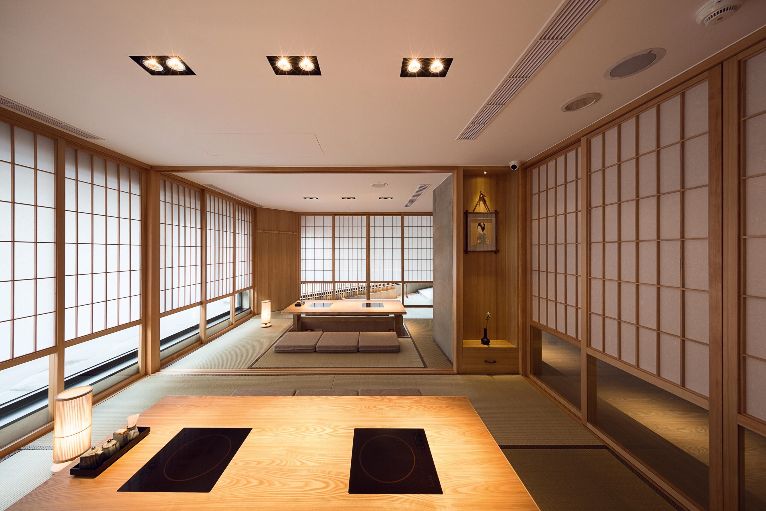 しゃぶしゃぶ店の和モダンな店舗内装 施工事例
