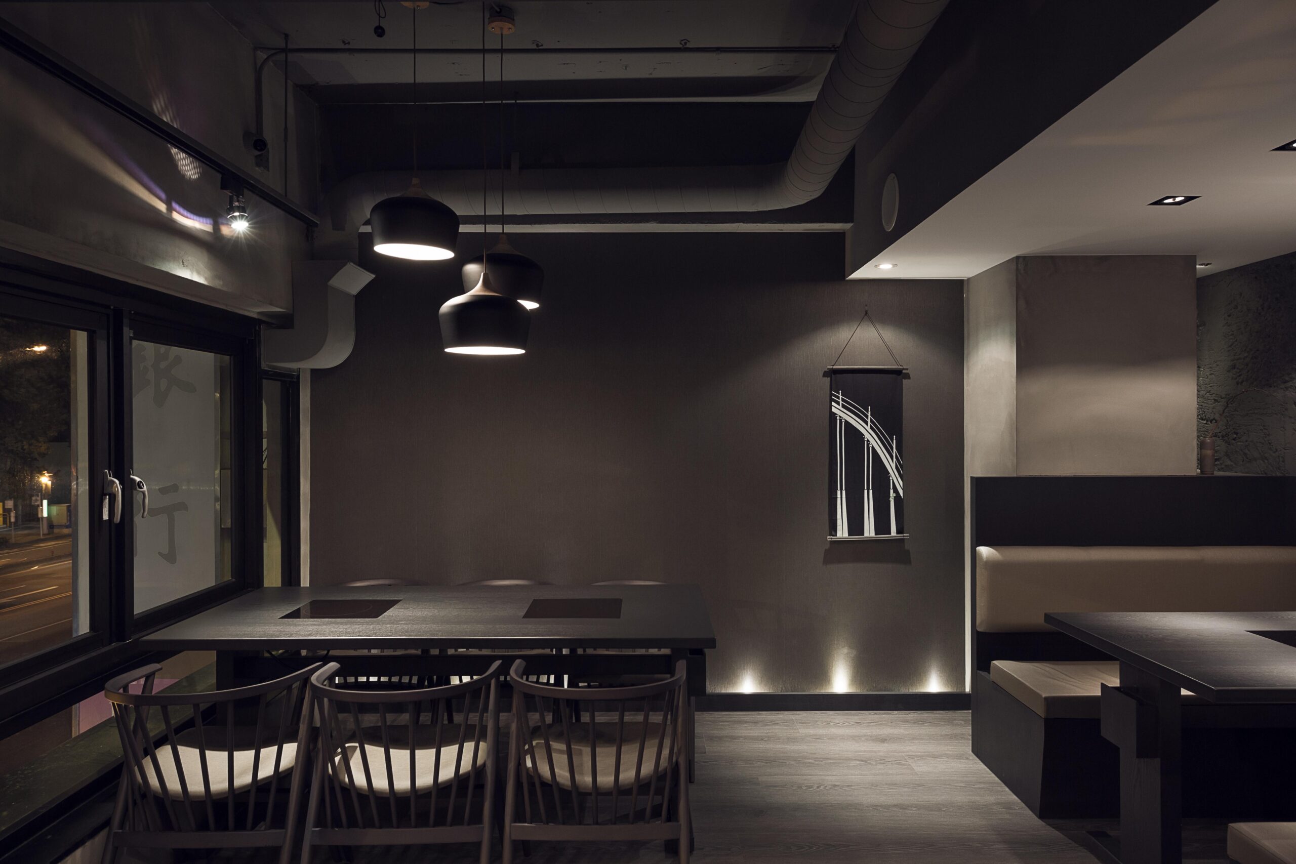 しゃぶしゃぶ店の和モダンな店舗内装 施工事例
