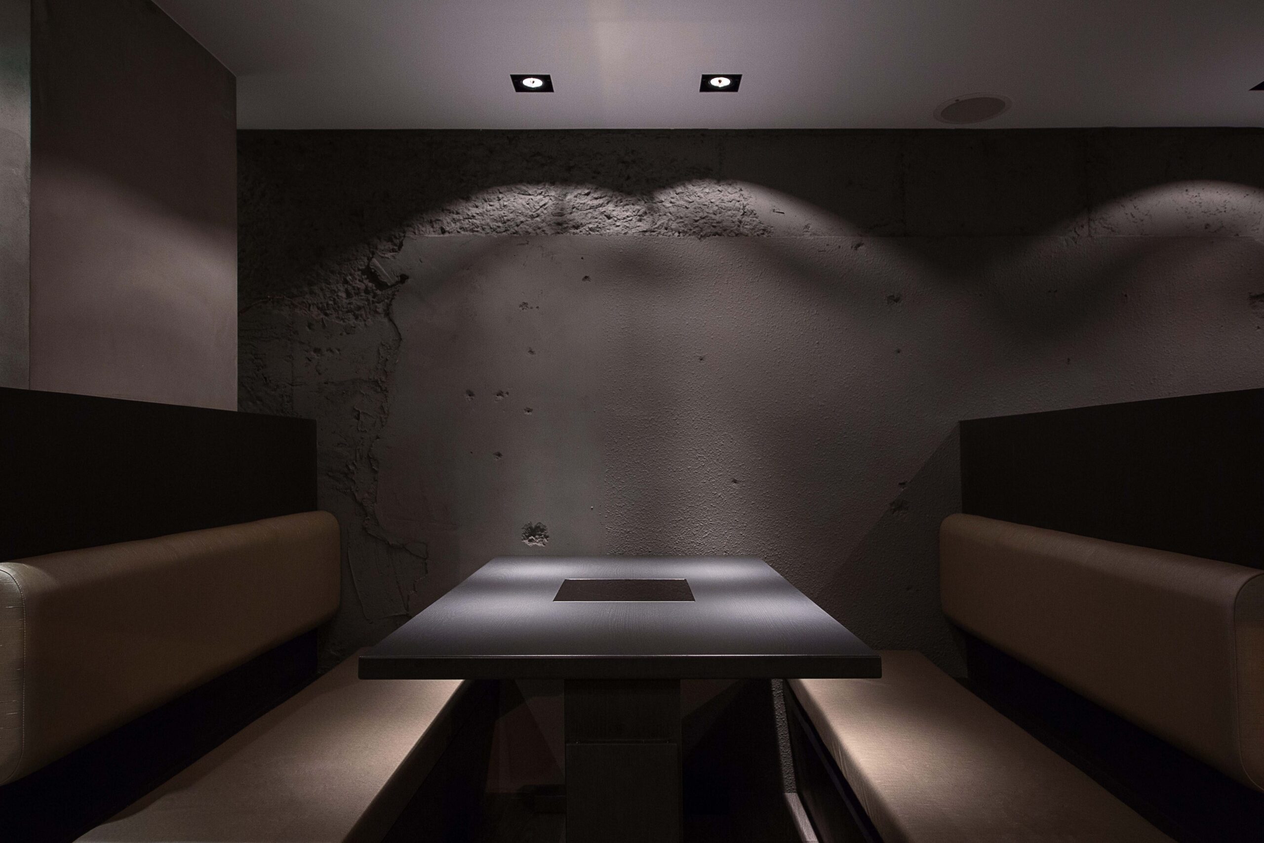 しゃぶしゃぶ店の和モダンな店舗内装 施工事例
