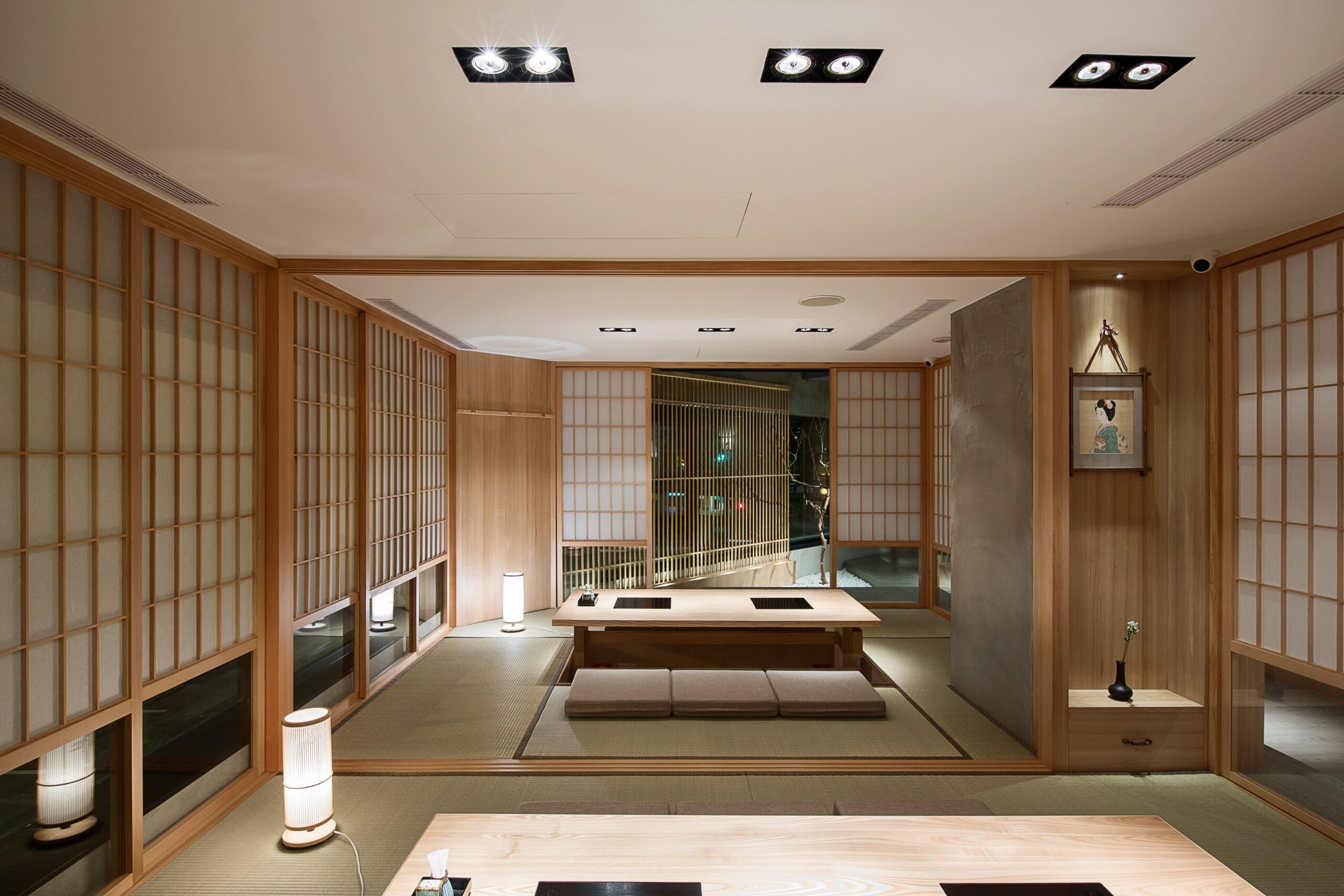 しゃぶしゃぶ店の和モダンな店舗内装 施工事例
