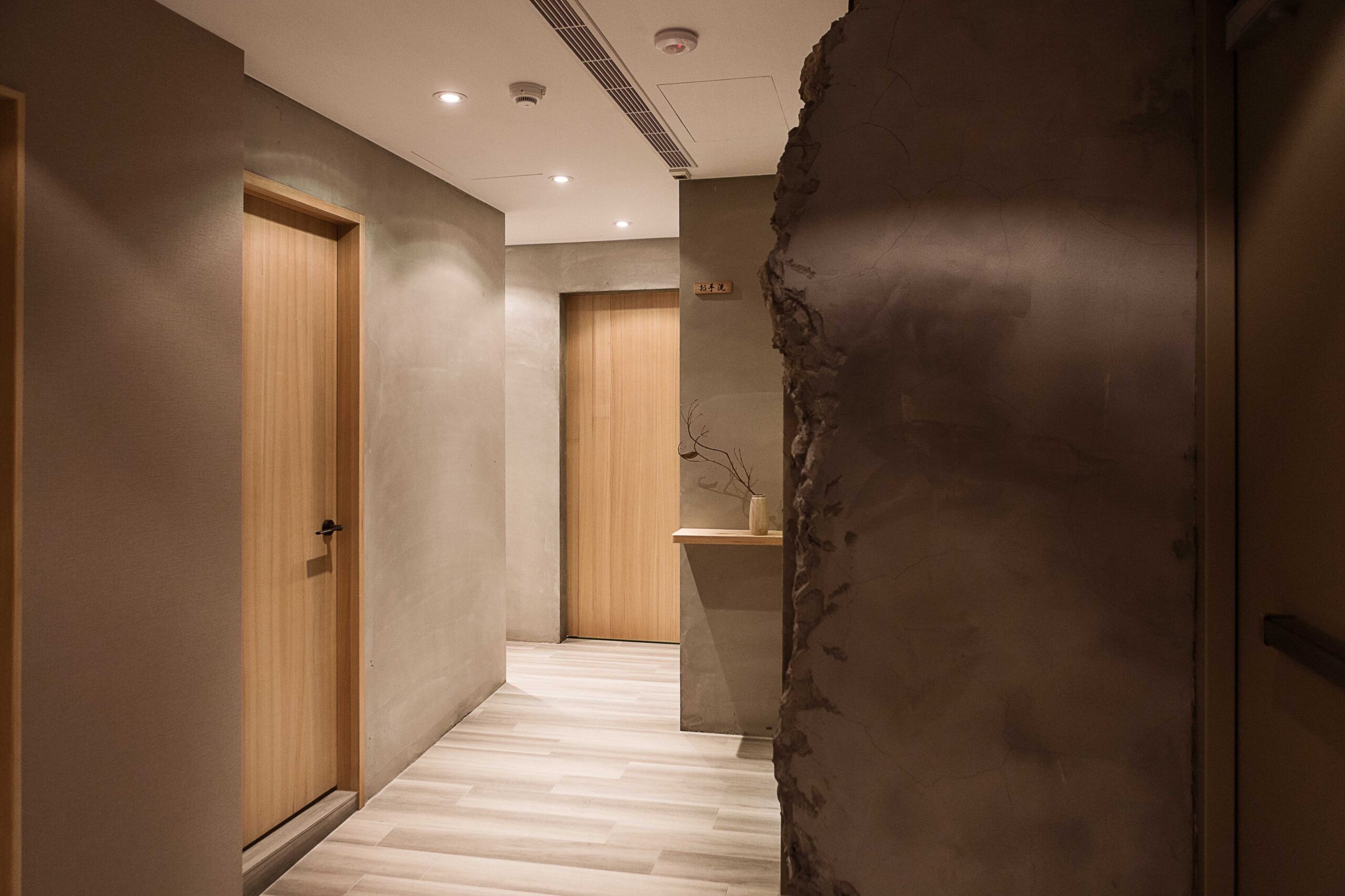 しゃぶしゃぶ店の和モダンな店舗内装 施工事例
