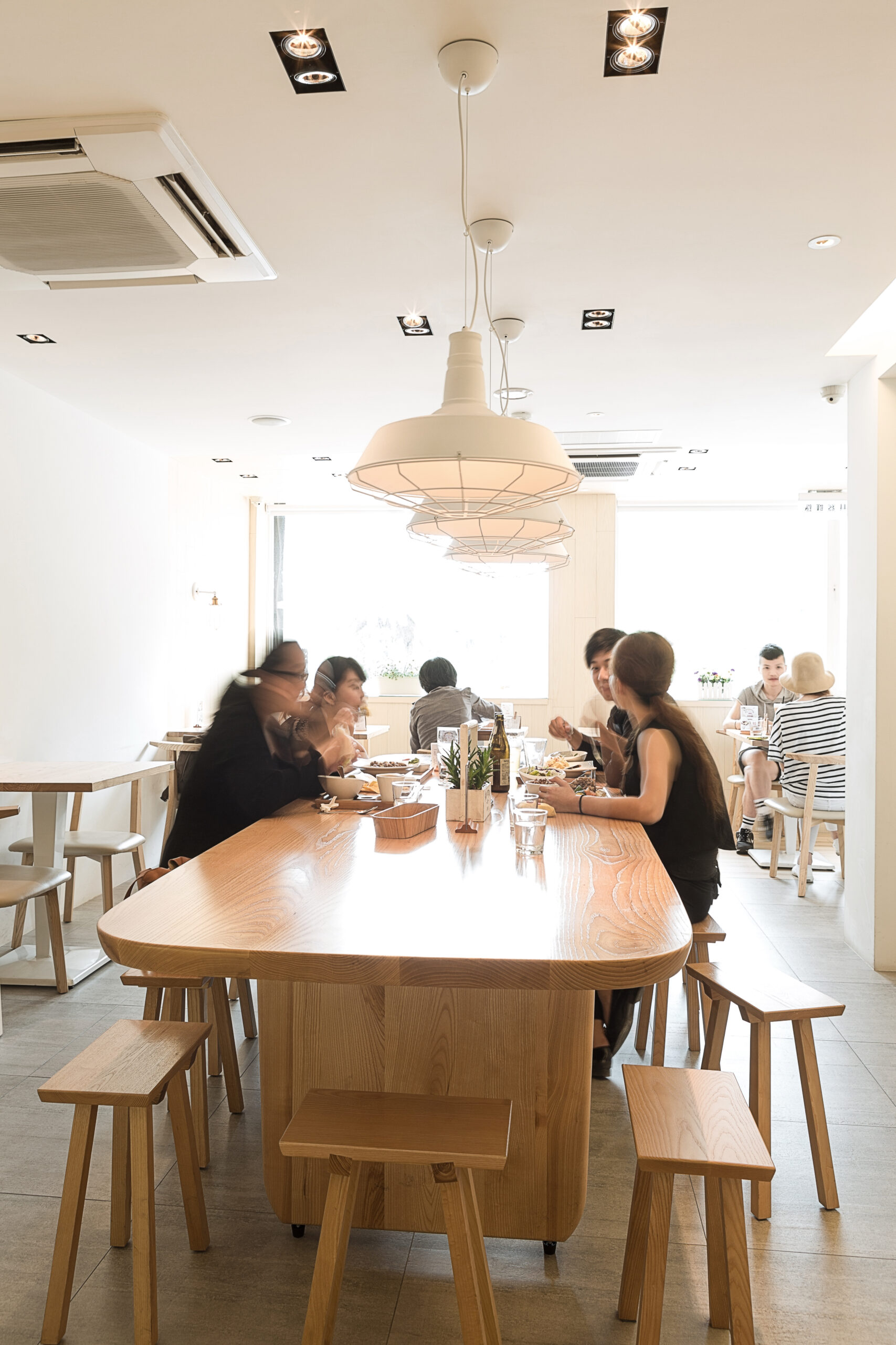 日系企業が台湾で出店したファストフード店の内装デザイン施工事例